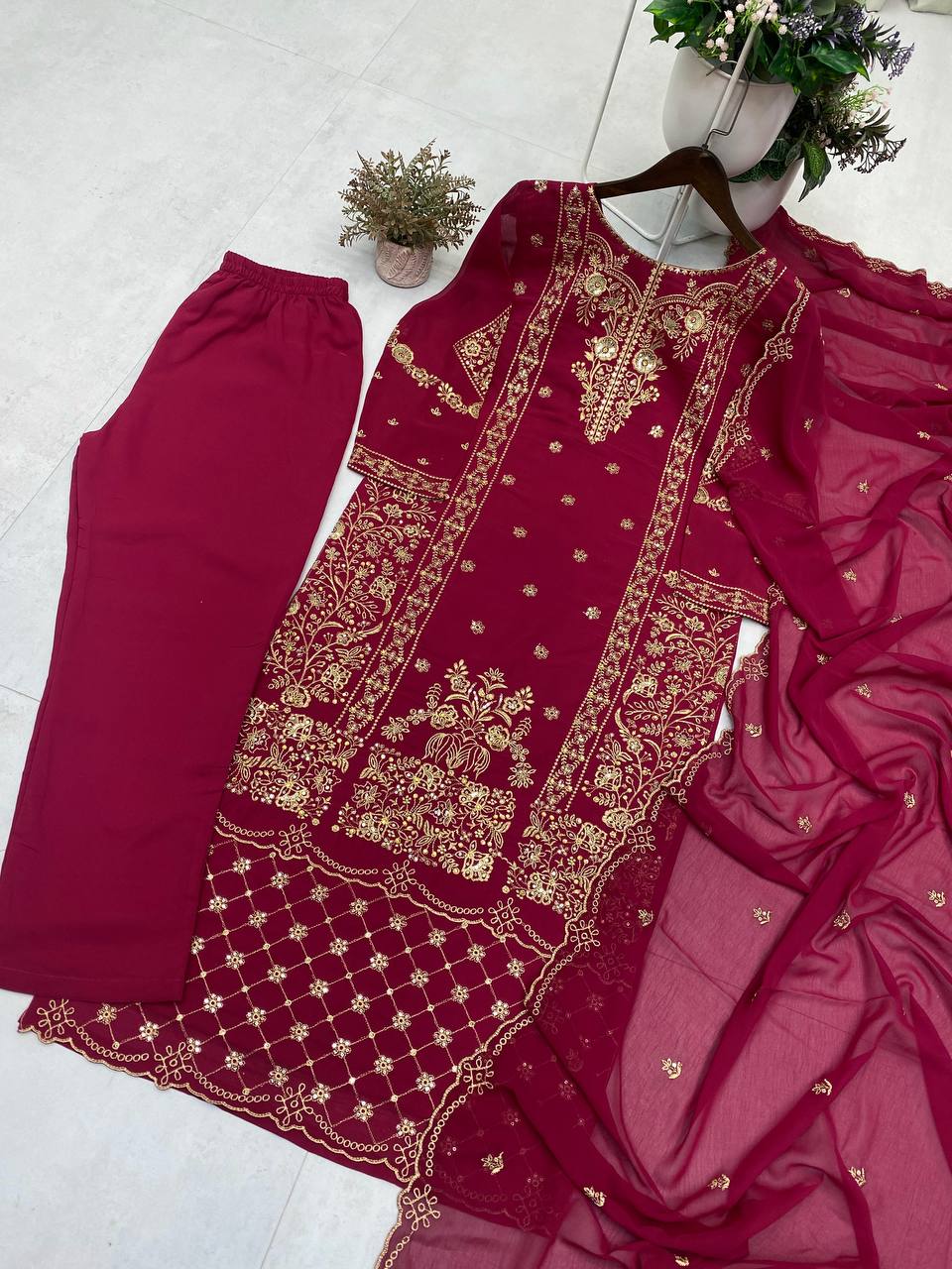 DESIGNER WEAR EXCLUSIVE SUIT TOP AND PANT WITH DUPATTA