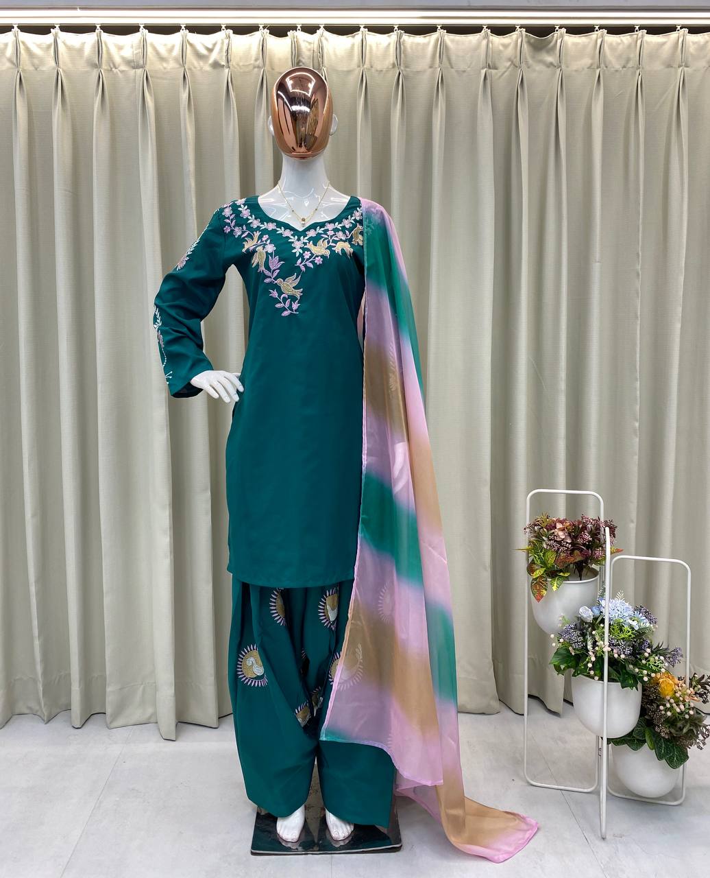 SALWAR SUIT