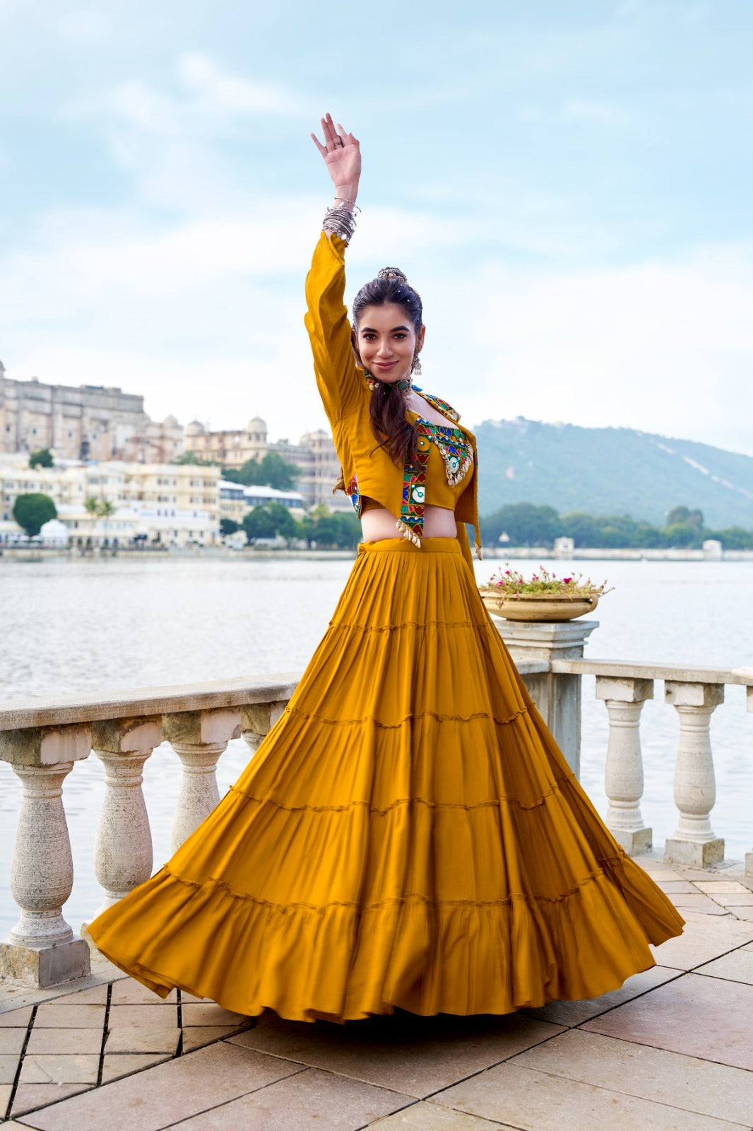 Lehnga Rajudi gmathi work