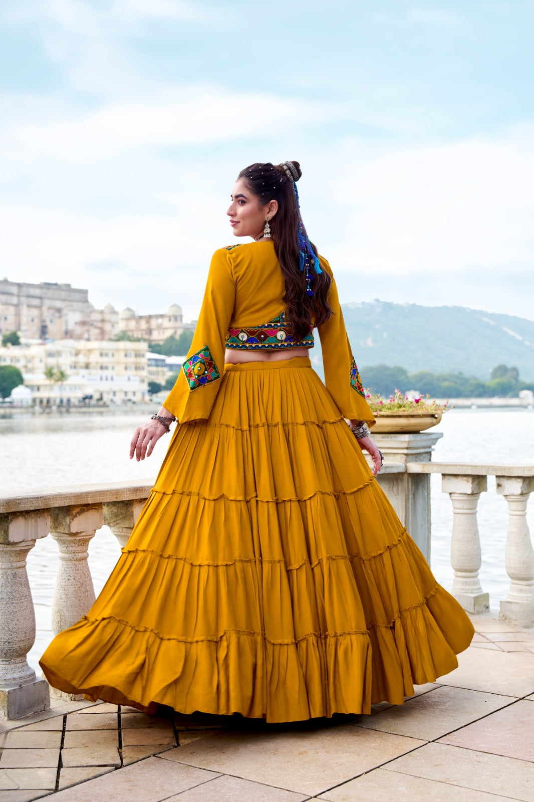 Lehnga Rajudi gmathi work