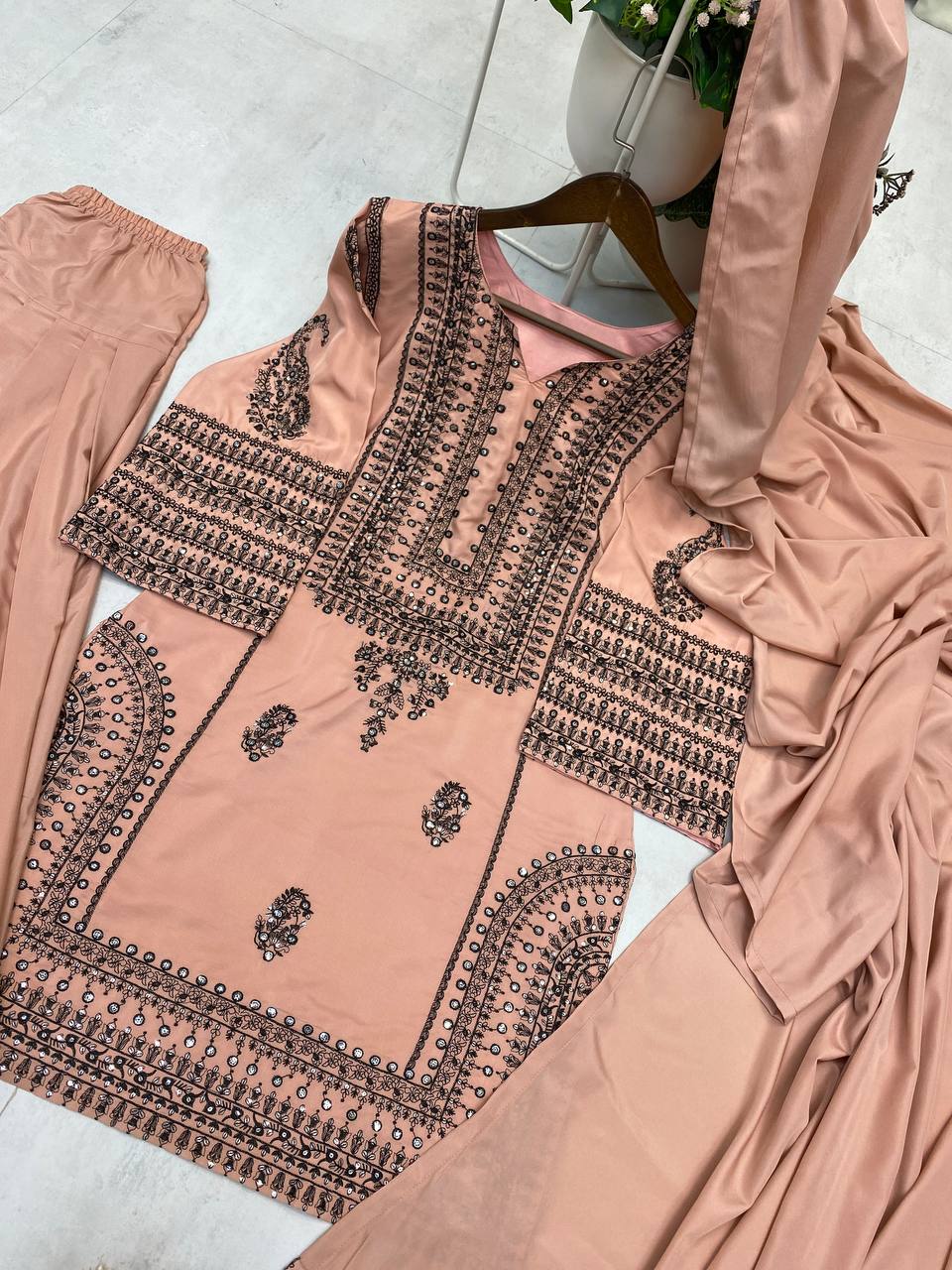 CREAPE TOP AND SALWAR