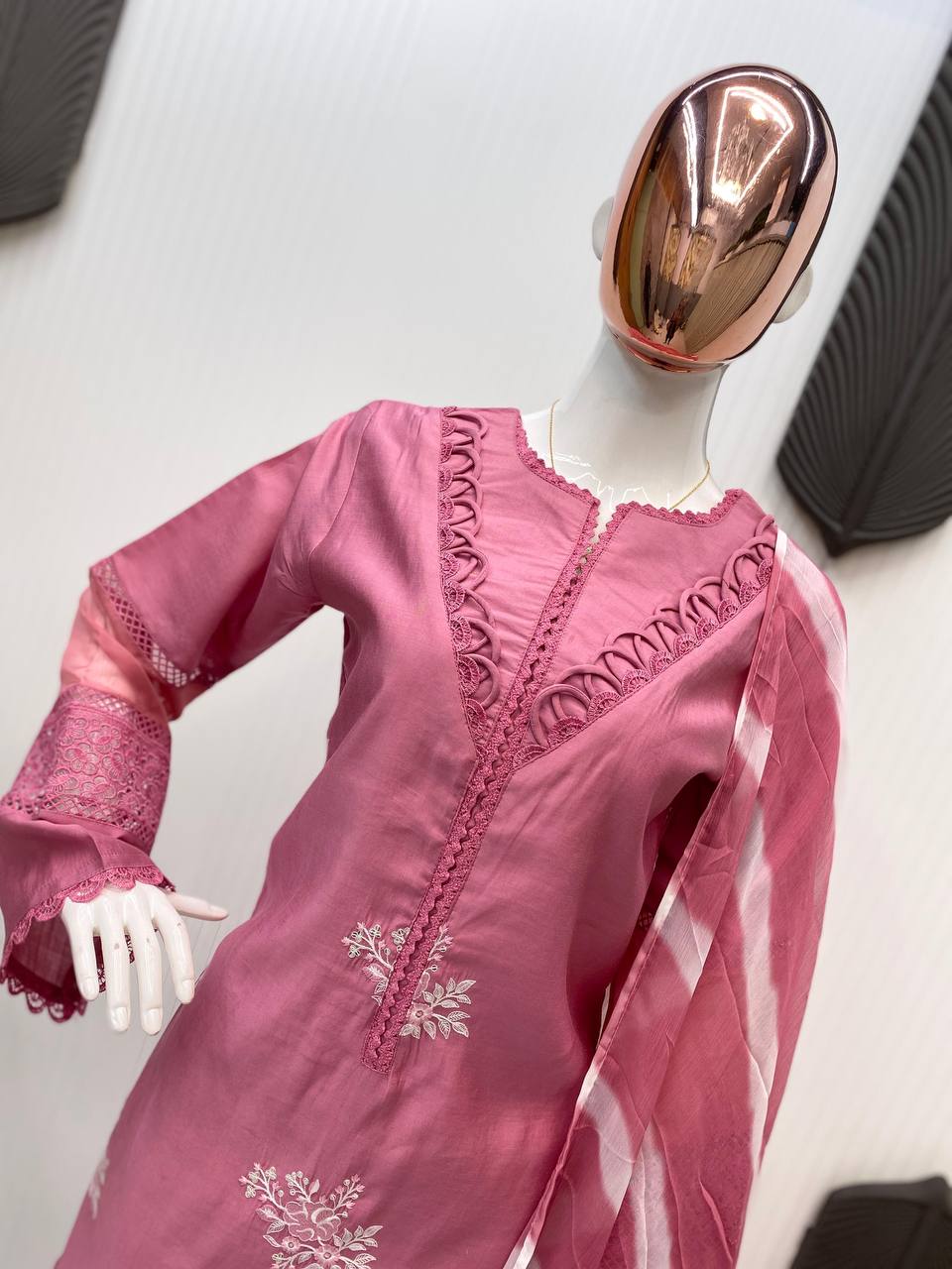 SUIT IN ROMAN TOP PANT WITH DUPATTA