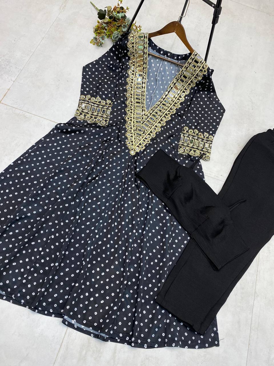 KURTA PANT WITH TUBE BLOUSE