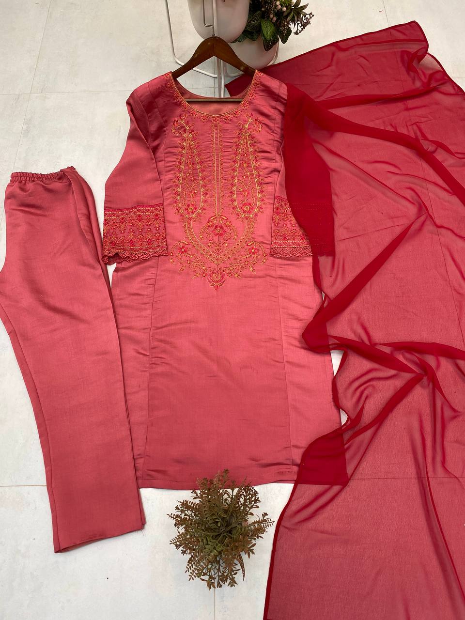 PANT WITH DUPATTA