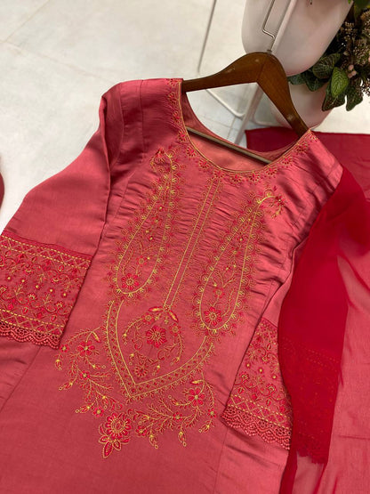 PANT WITH DUPATTA
