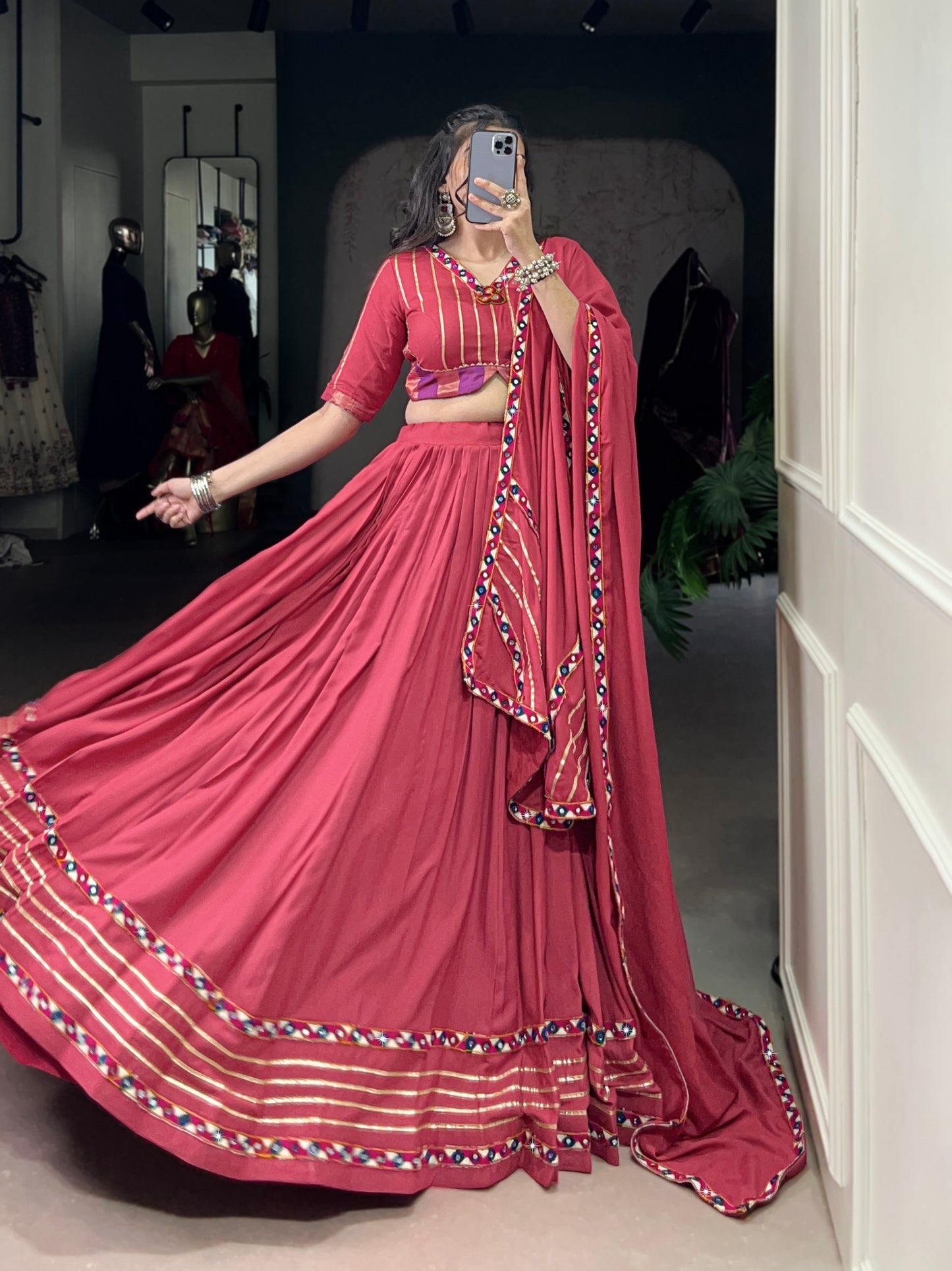 COULTURE OF NAVRATRI  LEHNGA CHOLI