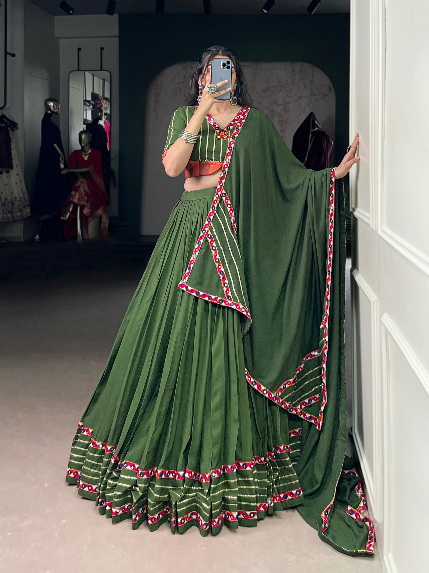 COULTURE OF NAVRATRI  LEHNGA CHOLI