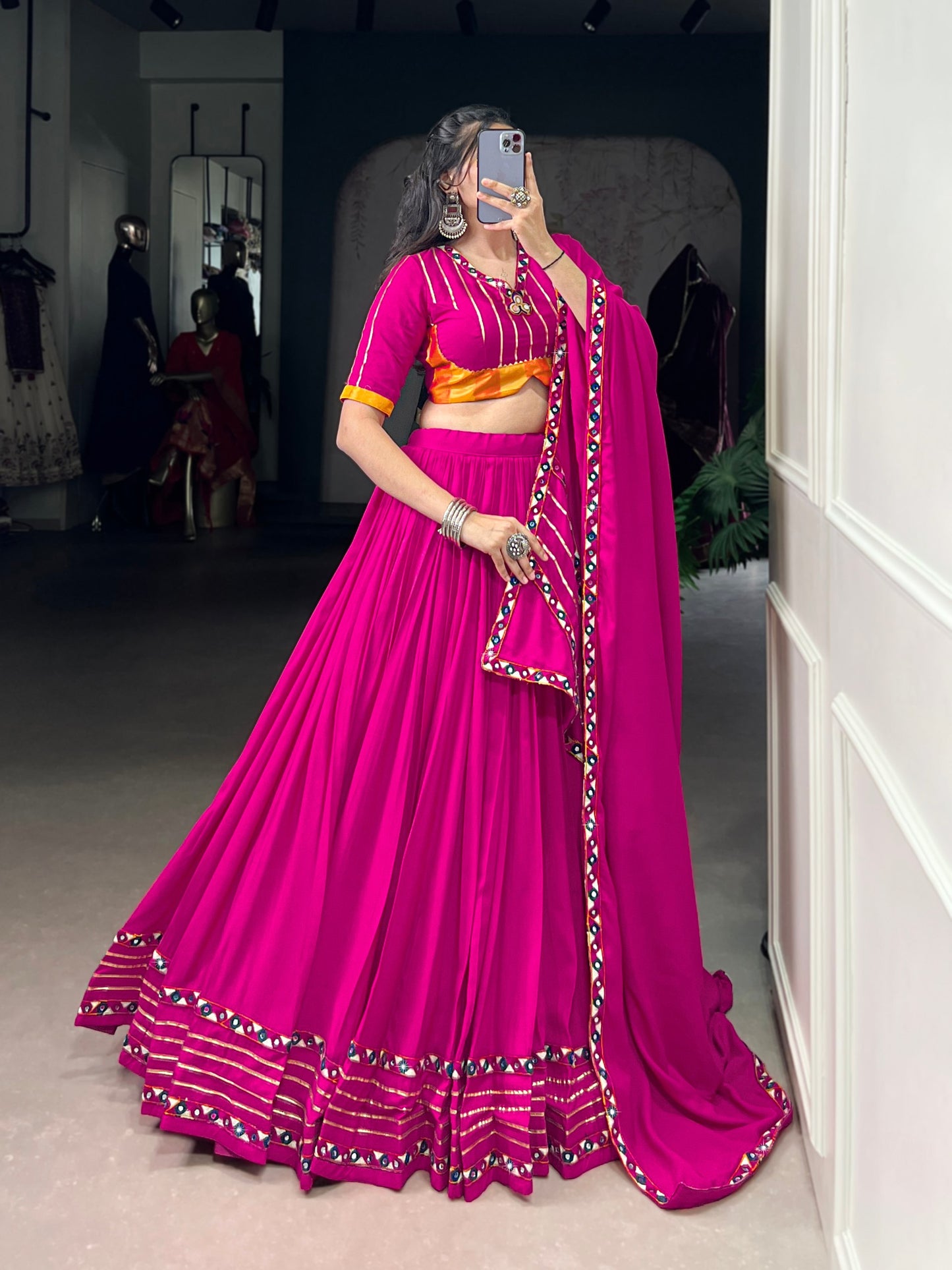 COULTURE OF NAVRATRI  LEHNGA CHOLI