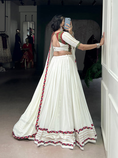 COULTURE OF NAVRATRI  LEHNGA CHOLI