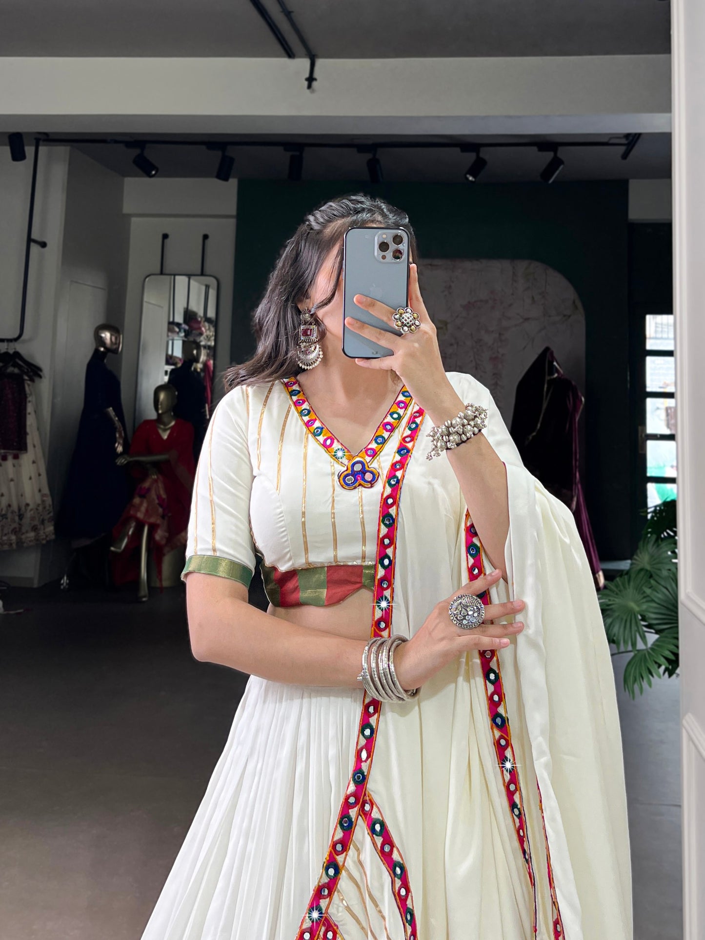 COULTURE OF NAVRATRI  LEHNGA CHOLI